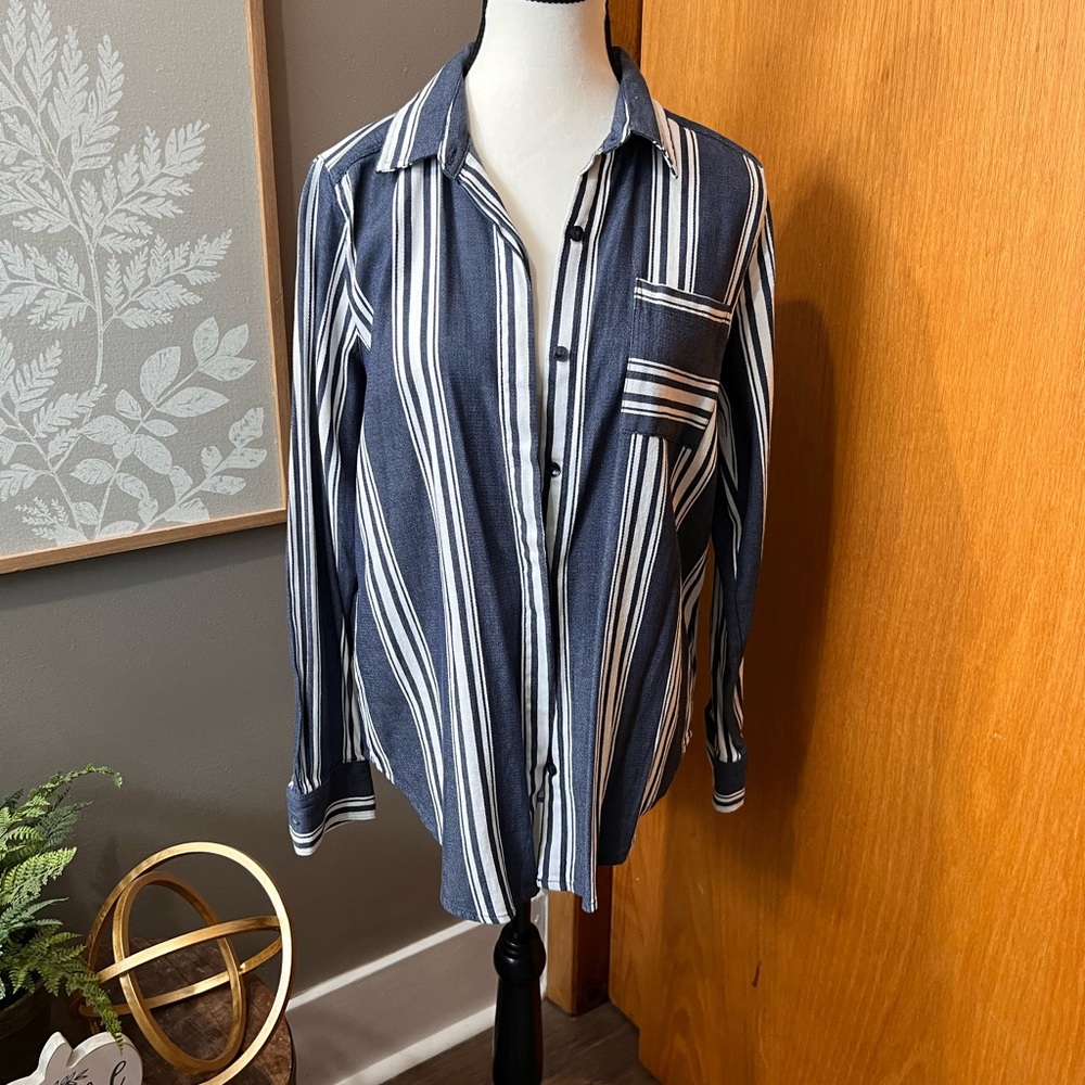 Liz Claiborne Denim Shirt Jacket